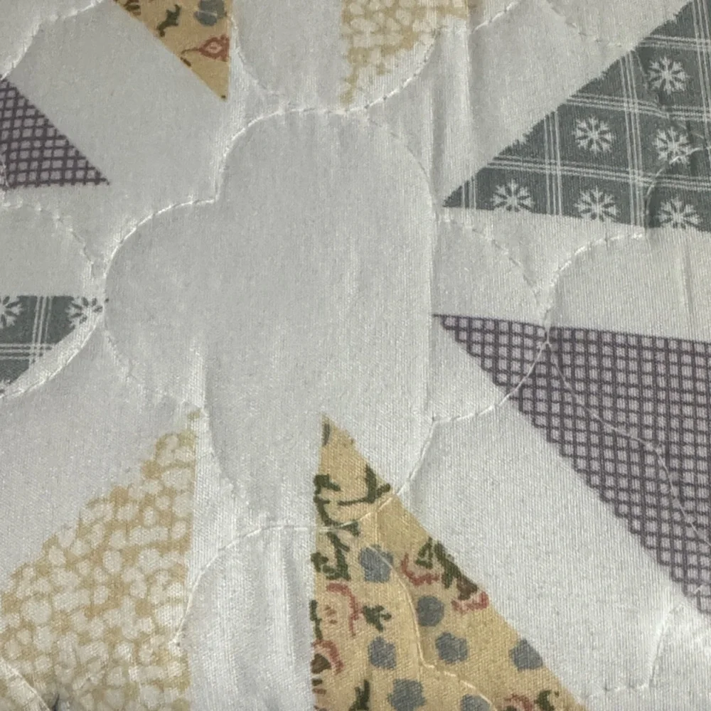 Canon Classic Quilt Set - White, Pink, and Green